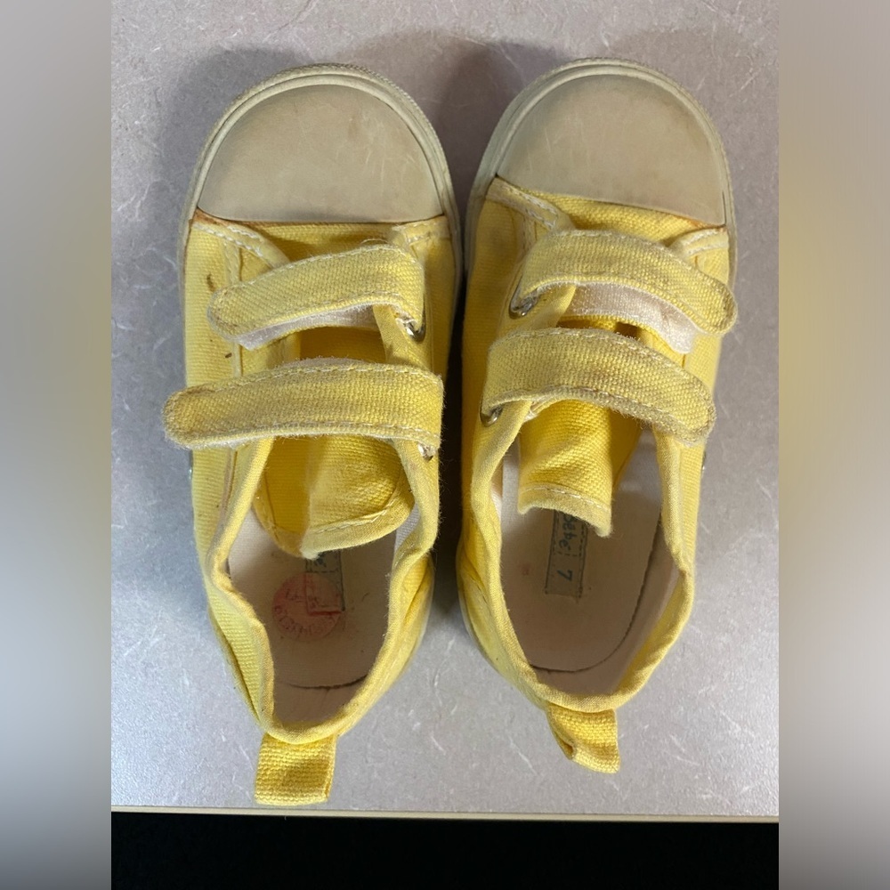 🌟4/$16🌟 Toddler sneakers  SIZE 7 GUC